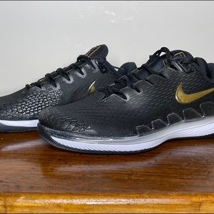 New in box Nike Air Zoom Vapor X Knit Size 8
